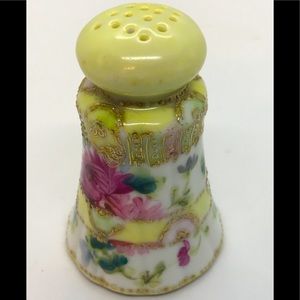Vintage Victorian Salt/Pepper Shaker